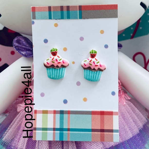 💖cupcake earrings💖 - Picture 3 of 5